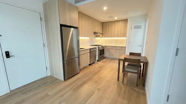 Kitchen - 1158 46th Rd