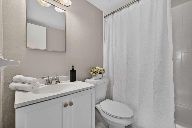 Interior Photo - Soraya