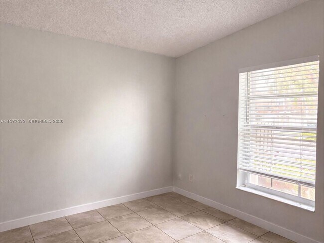 Foto del edificio - 614 Woodgate Cir