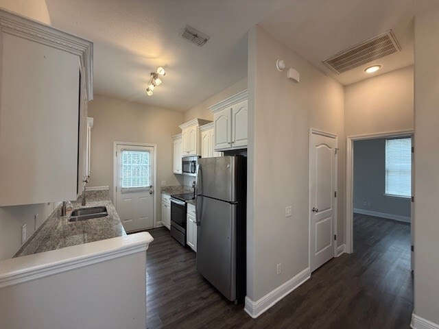 Building Photo - 307 Summercreek Cove