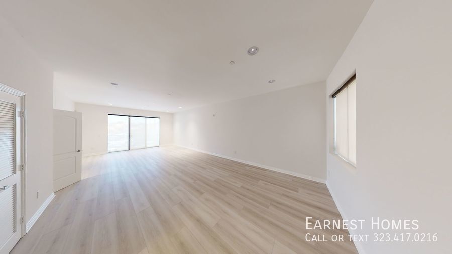Foto principal - 230 S Jackson St #207 Glendale, CA 91205
