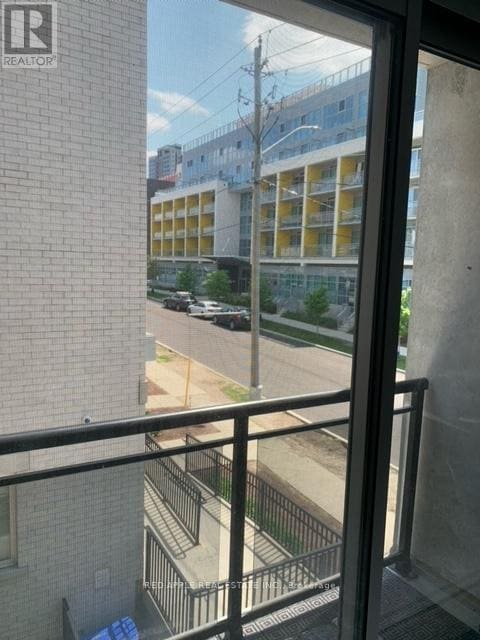 Building Photo - 275F Larch St