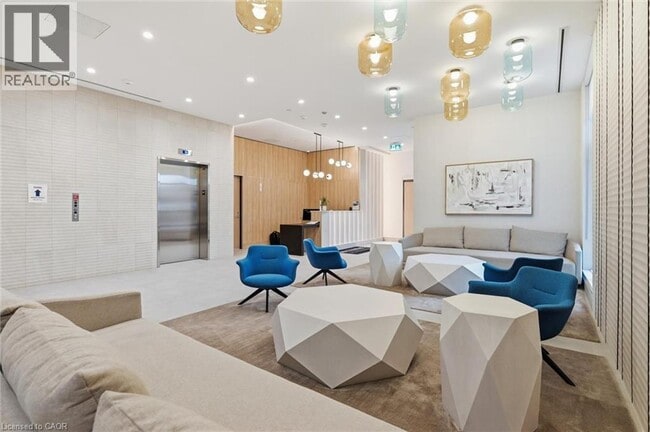 Photo du bâtiment - 500 Plains Rd E