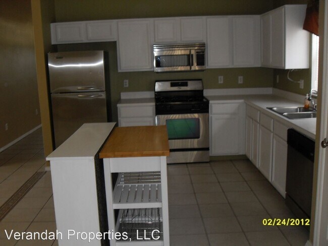 Building Photo - 3 br, 2 bath House - 453 Bluejay Way