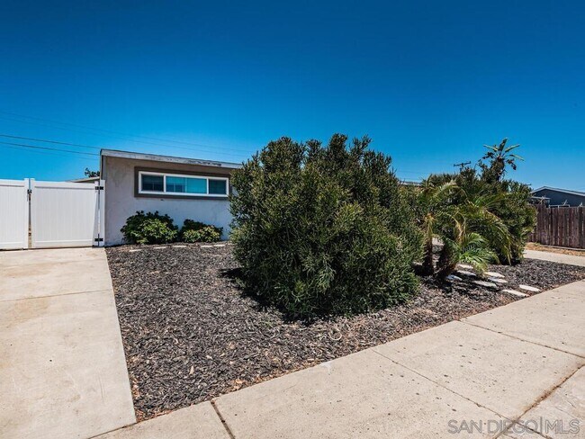Foto del edificio - 4227 Clairemont Dr