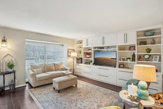 Building Photo - 6355 Del Monte Dr