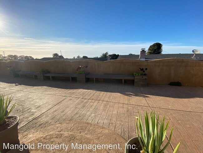 Foto del edificio - 7 br, 4 bath House - 482 Larson Court