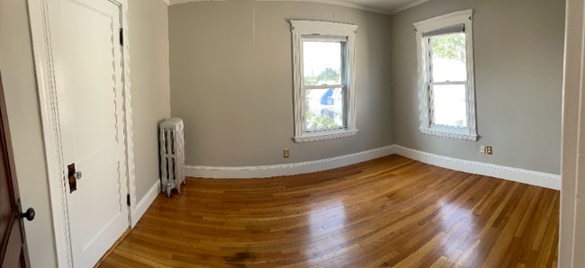 Building Photo - 17 Laurel Terrace