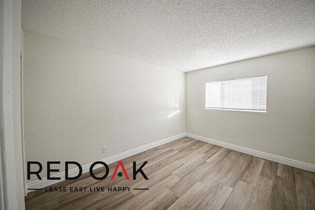 Foto del edificio - ~2 Weeks FREE~ Bright and Spacious One Bed...