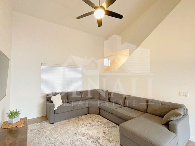 Building Photo - 8144 W Beck Ln