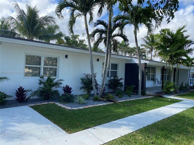 Building Photo - 6090 SW 63rd Ave