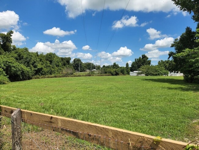 Building Photo - 4 bedroom Acreage Rental with Fenced Paddock – NW Ocala, FL (3 Acres)