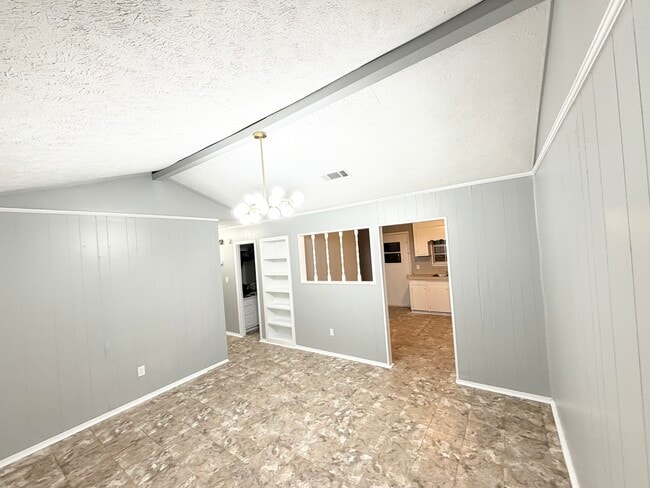 Building Photo - 525-511 11th Ave