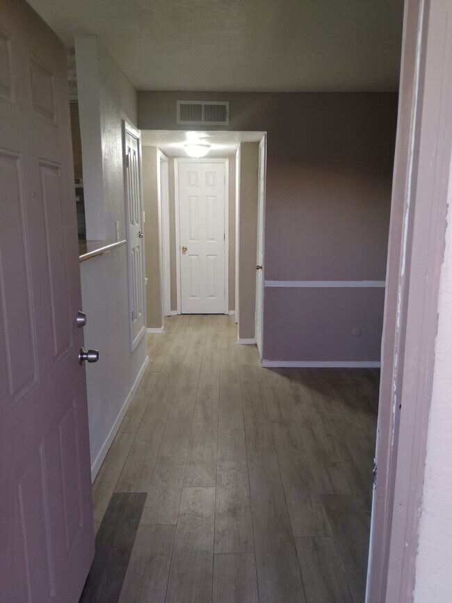 Foto del edificio - 932 Chelwood Park Blvd NE