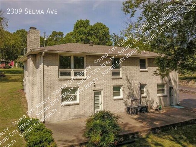 Foto del edificio - 2309 Selma Ave