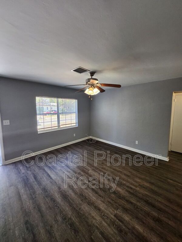 Foto del edificio - 2524 19th St S