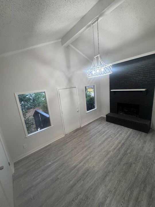 Foto del edificio - 4704 Belle Wood Dr S