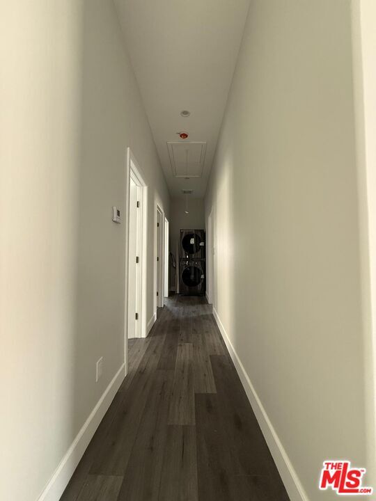 Foto del edificio - 6222 Bakman Ave