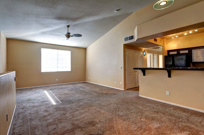 Building Photo - FANTASTIC HIGHLY UPGRADED UNIT FACING THE PARK AND POOL.