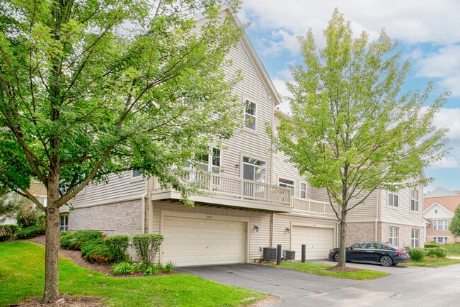 Building Photo - 5565 Cambridge Way