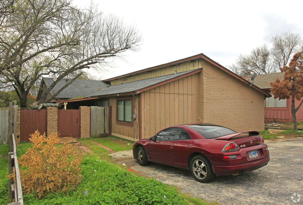 Rundberg Lane Duplexes - 1103 W Rundberg Ln Austin, TX 