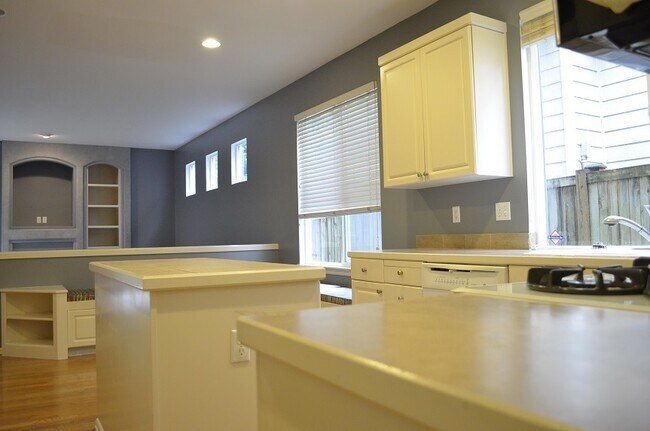 Foto del edificio - 16320 32nd Ave SE
