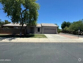 Building Photo - 2221 E Union Hills Dr