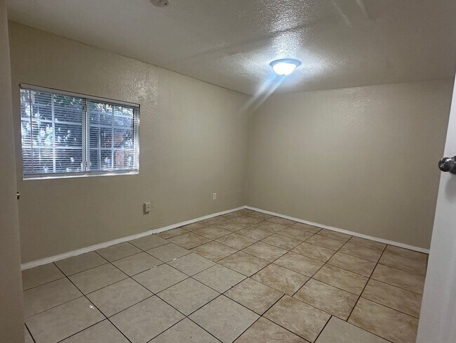 Foto del edificio - 209 Ferguson Ave