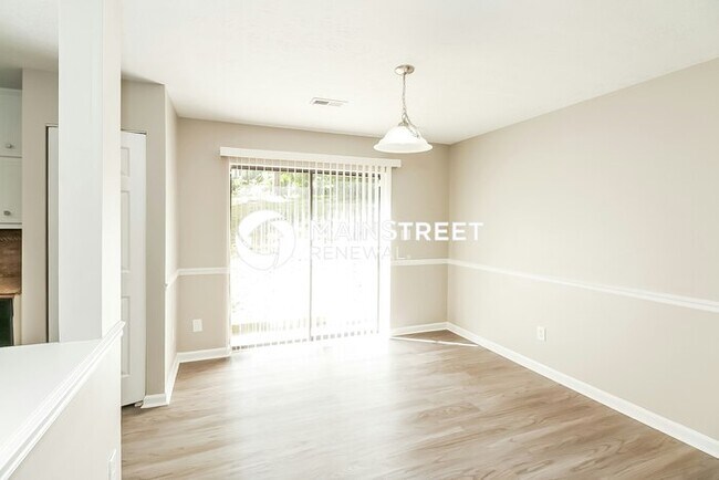 Building Photo - 3 Bedroom Pet-Friendly Home in Fayettevill...