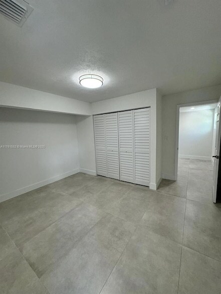 Foto del edificio - 9830 SW 12th Terrace