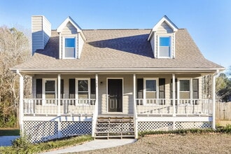 Building Photo - 709 Fallowfield Dr