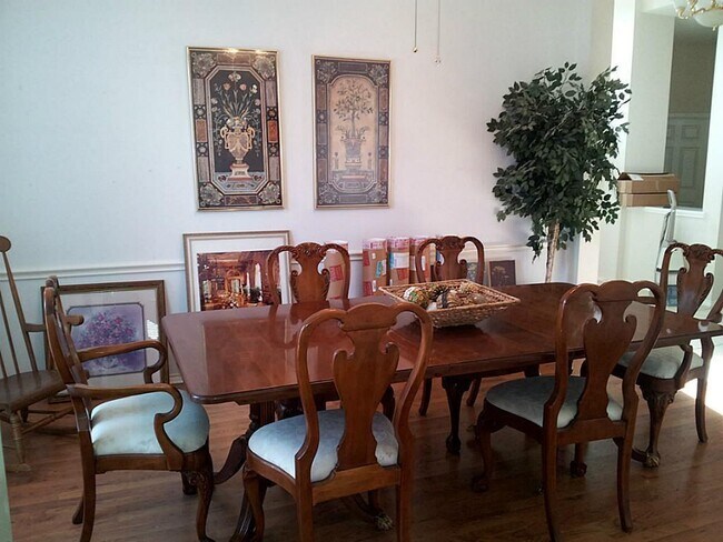 Foto del edificio - 4434 Grove Park Dr