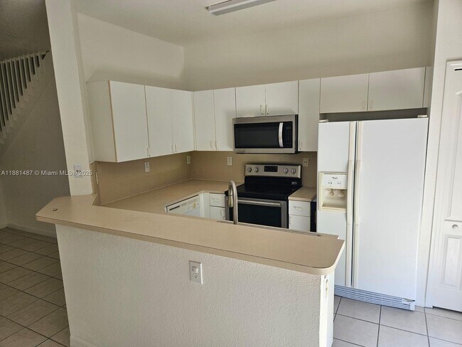 Foto del edificio - 8846 W Flagler St