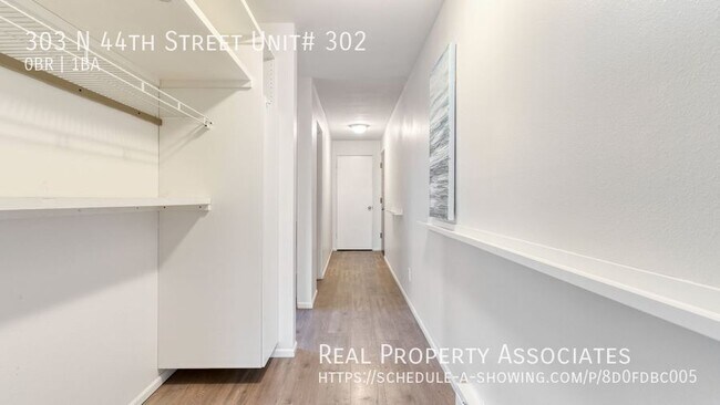 Building Photo - FANTASTIC Fremont Studio with a VIEW