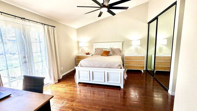 Foto del edificio - 2149 Merlyn Pl