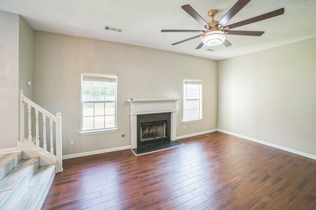 Foto del edificio - Spacious 5BR House in Fairburn