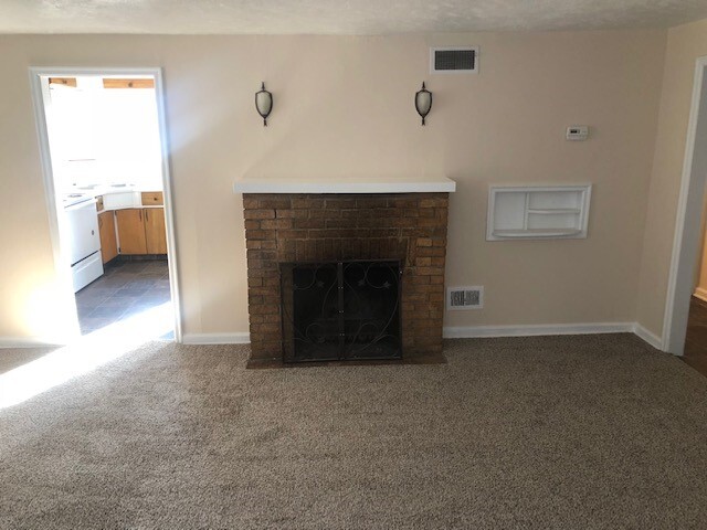 Fireplace - 2901 Washington St