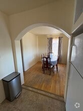Building Photo - 1315 Dartmouth Dr NE
