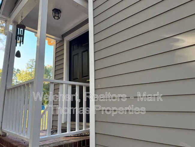 Building Photo - 11 Tarawa Terrace