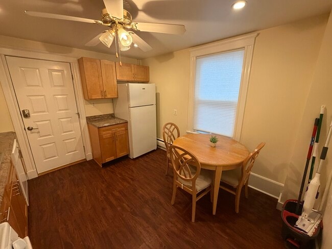 Foto del edificio - 67 Oak St