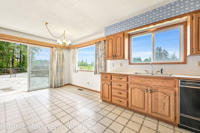 Building Photo - 3 br, 1.5 bath House - 8430 Valley View Rd