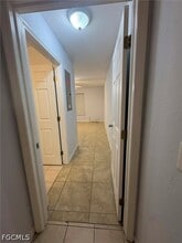 Building Photo - 1002 W 12th St