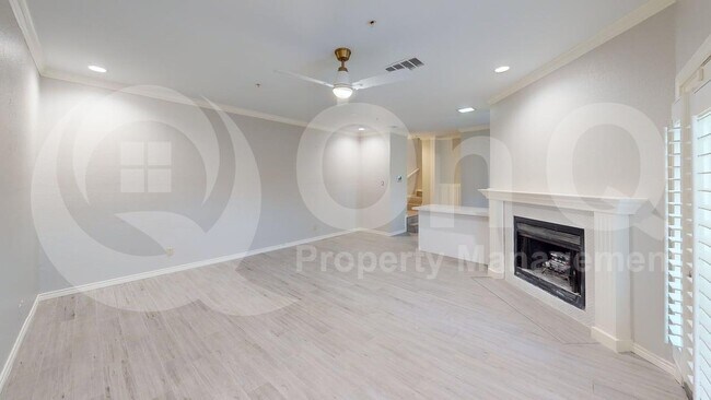 Building Photo - 6000 Auburndale Ave