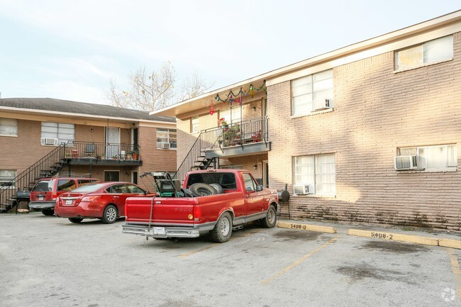 Building Photo - Wheatley  Court Apartments