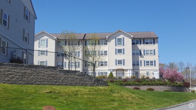 Building Photo - Huntington Ridge Apartments