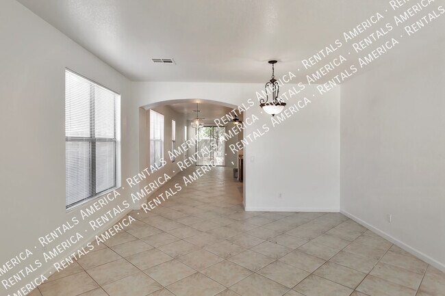 Building Photo - 4 Bed 2 Bath In Maricopa Meadows