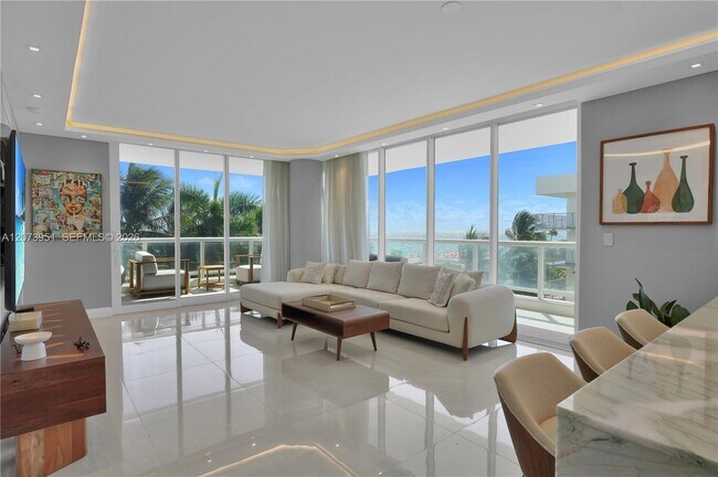 Foto del edificio - 4201 Collins Ave