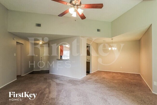 Foto del edificio - 2306 Peaceful Valley Dr