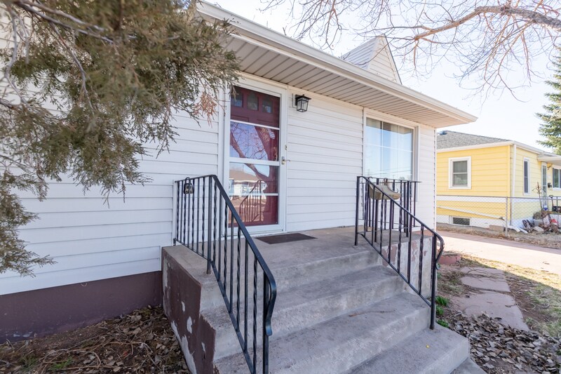 Foto principal - 3323 Alexander Ave
