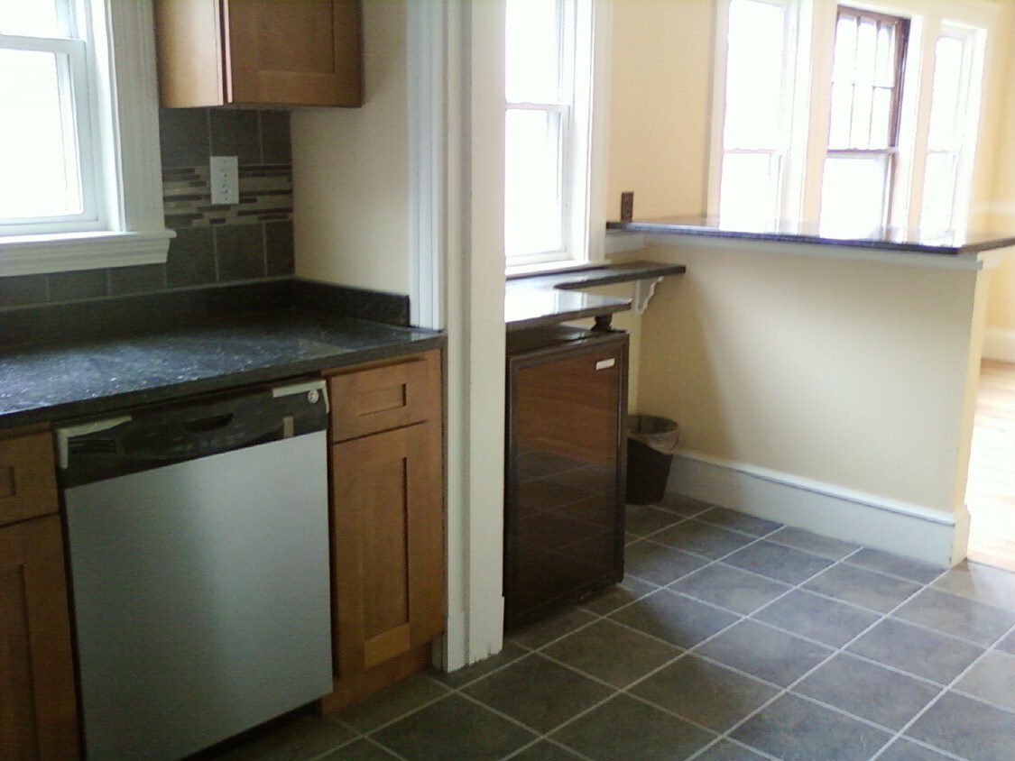Primary Photo - 45 Slade St